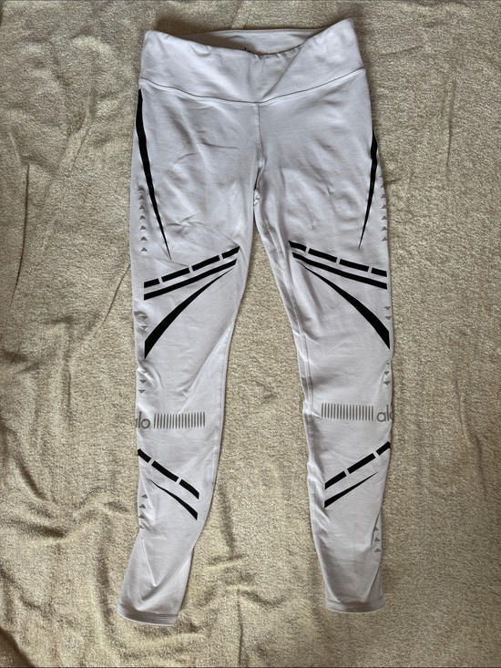 ALO Yoga Pants - ALO Yoga White Leggings with Black Graphic Accents